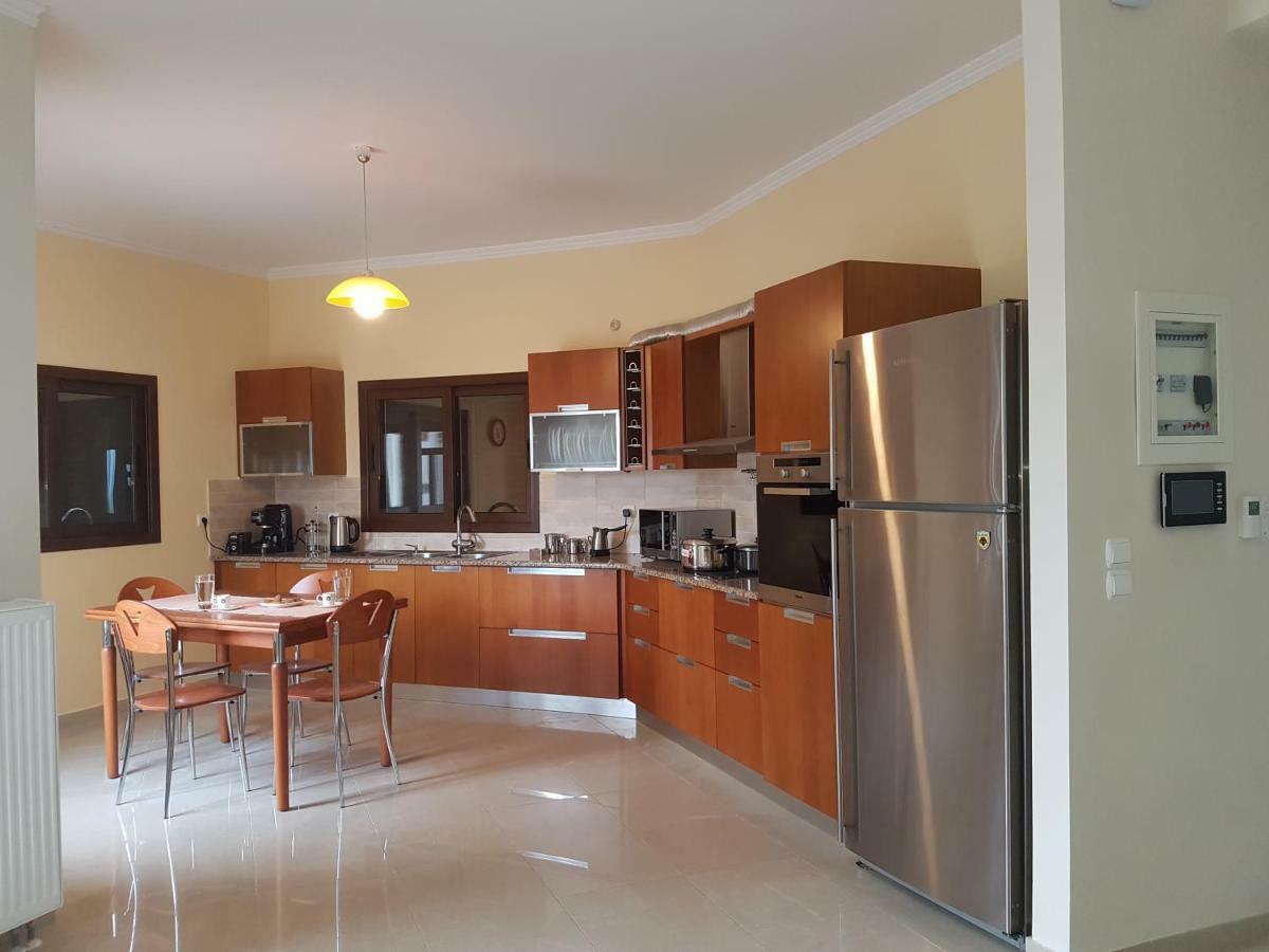 Dimitris Villa Egio Exterior foto
